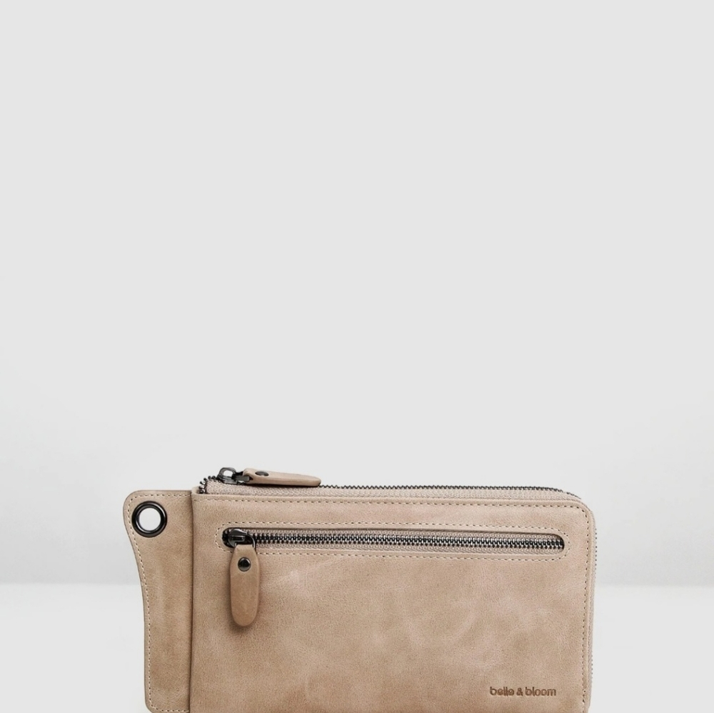 Penelope Leather Wallet by Belle and Bloom - Picture 5 of 10